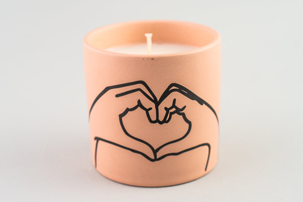 Impressions  Ceramic  Candle  5.75  oz./163g  - Dusty Pink - Heart - Tobacco & Vanilla
