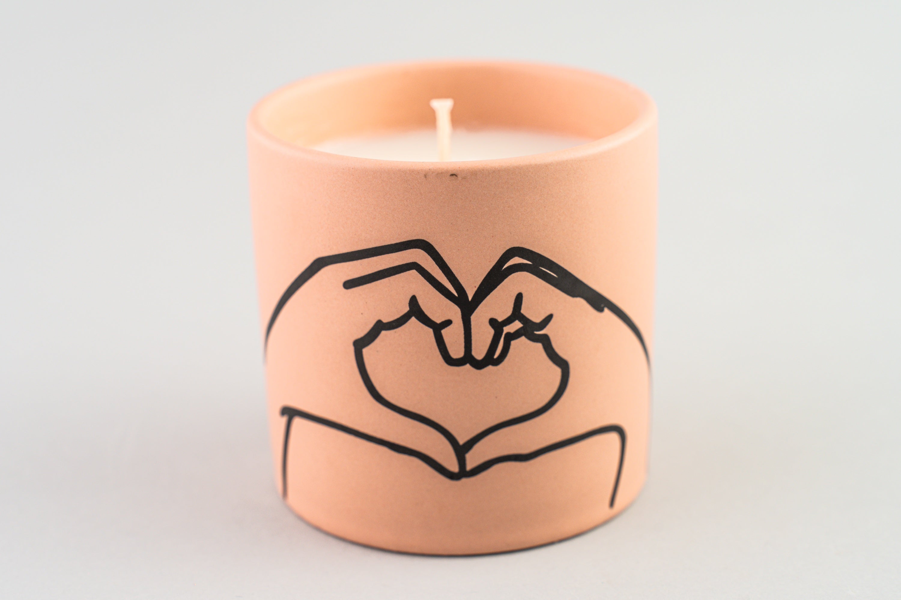 Impressions  Ceramic  Candle  5.75  oz./163g  - Dusty Pink - Heart - Tobacco & Vanilla