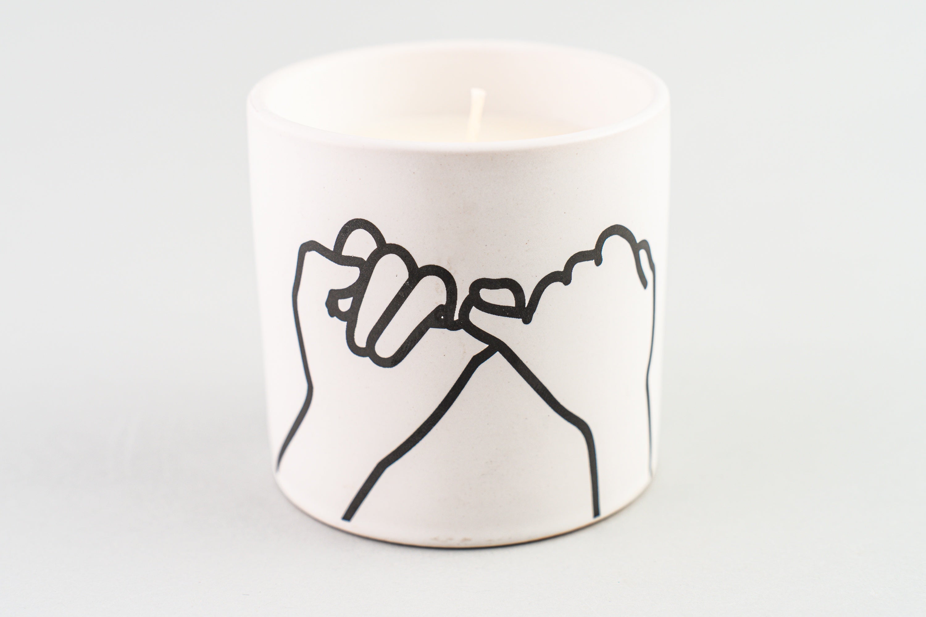 Impressions  Ceramic  Candle  5.75  oz./163g  - White - Pinky Promise - Wild Fig & Cedar