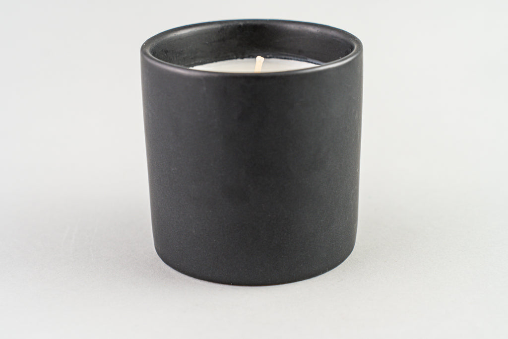 Impressions  Ceramic  Candle  5.75  oz./163g  - Black - Rock On - Leather & Oakmoss