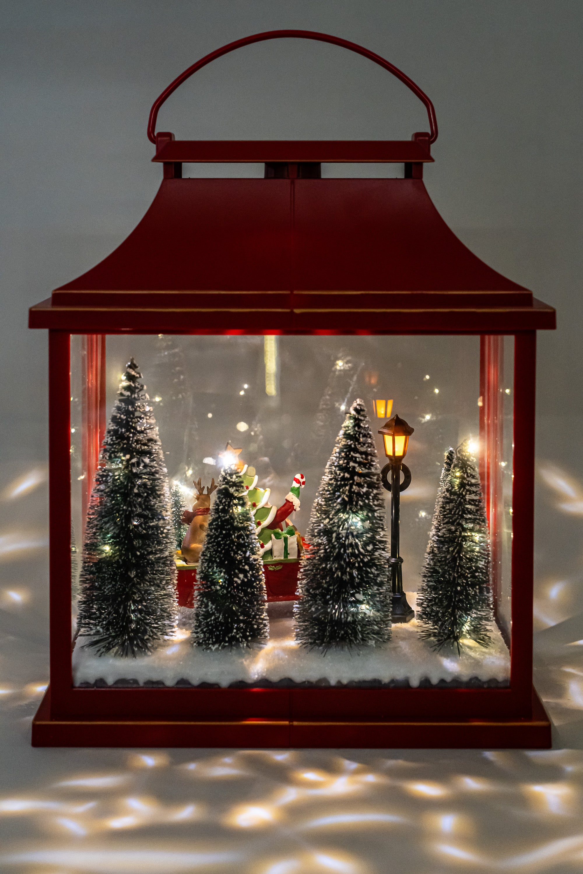 Red Plastic Latern Led Lights With Santa