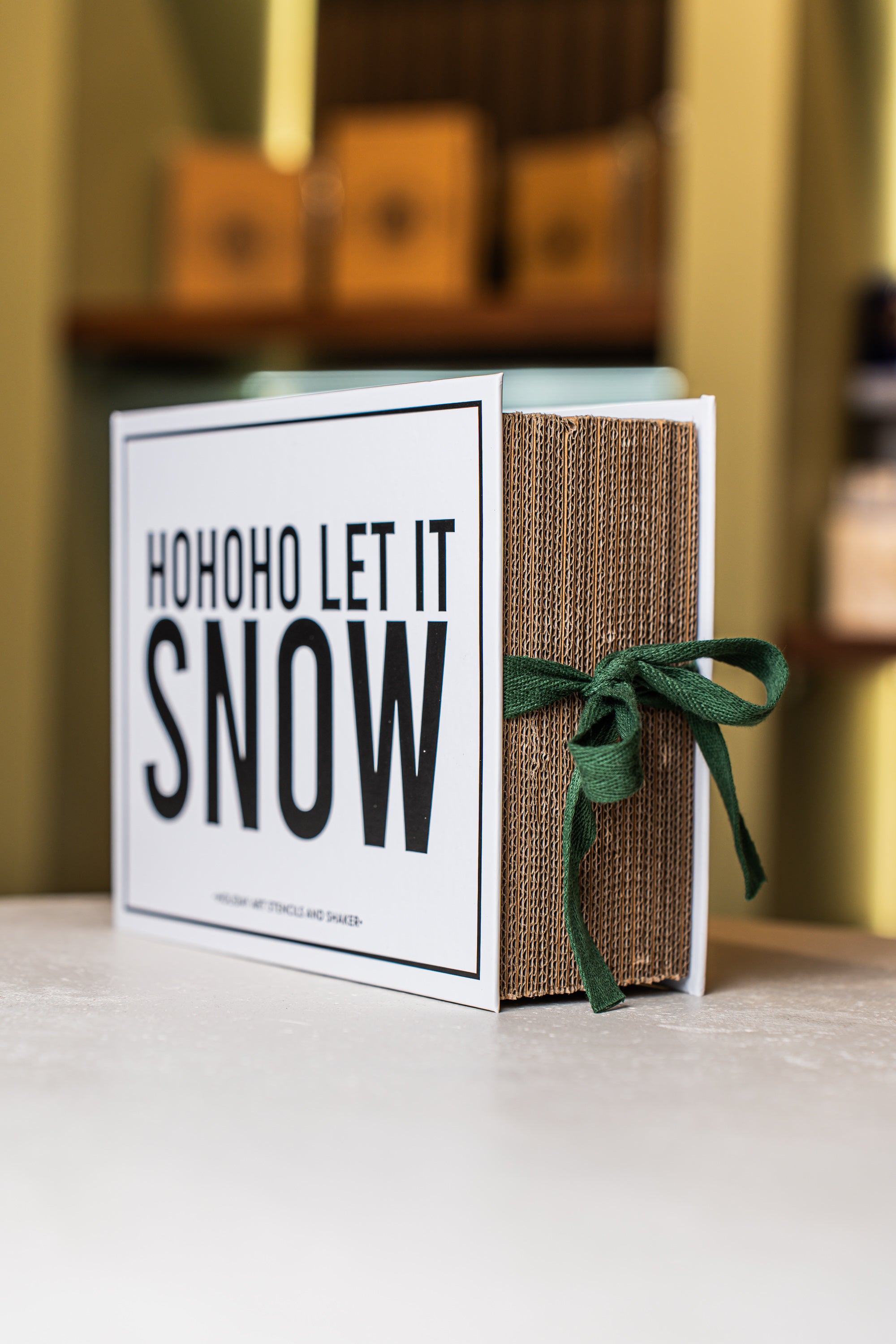 Santa Barbara Festive Stencils & Shaker Gift Set