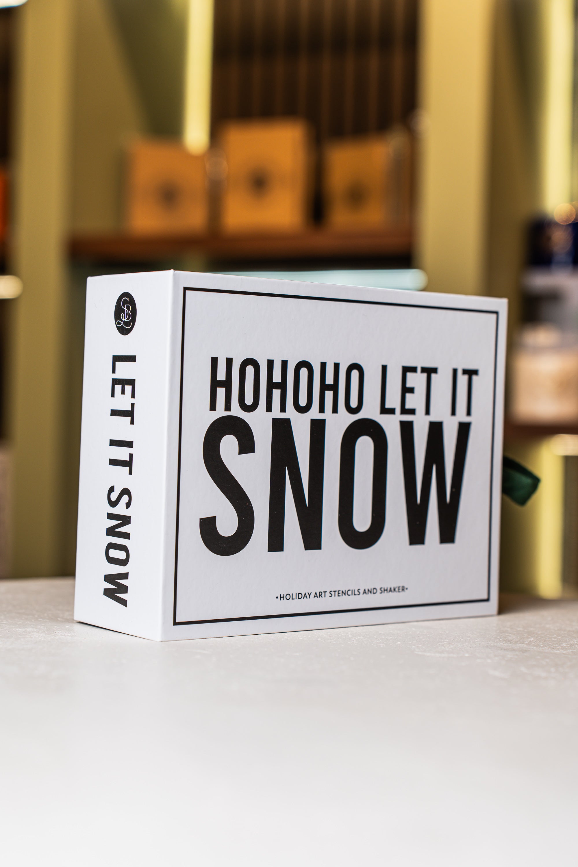 Santa Barbara Festive Stencils & Shaker Gift Set