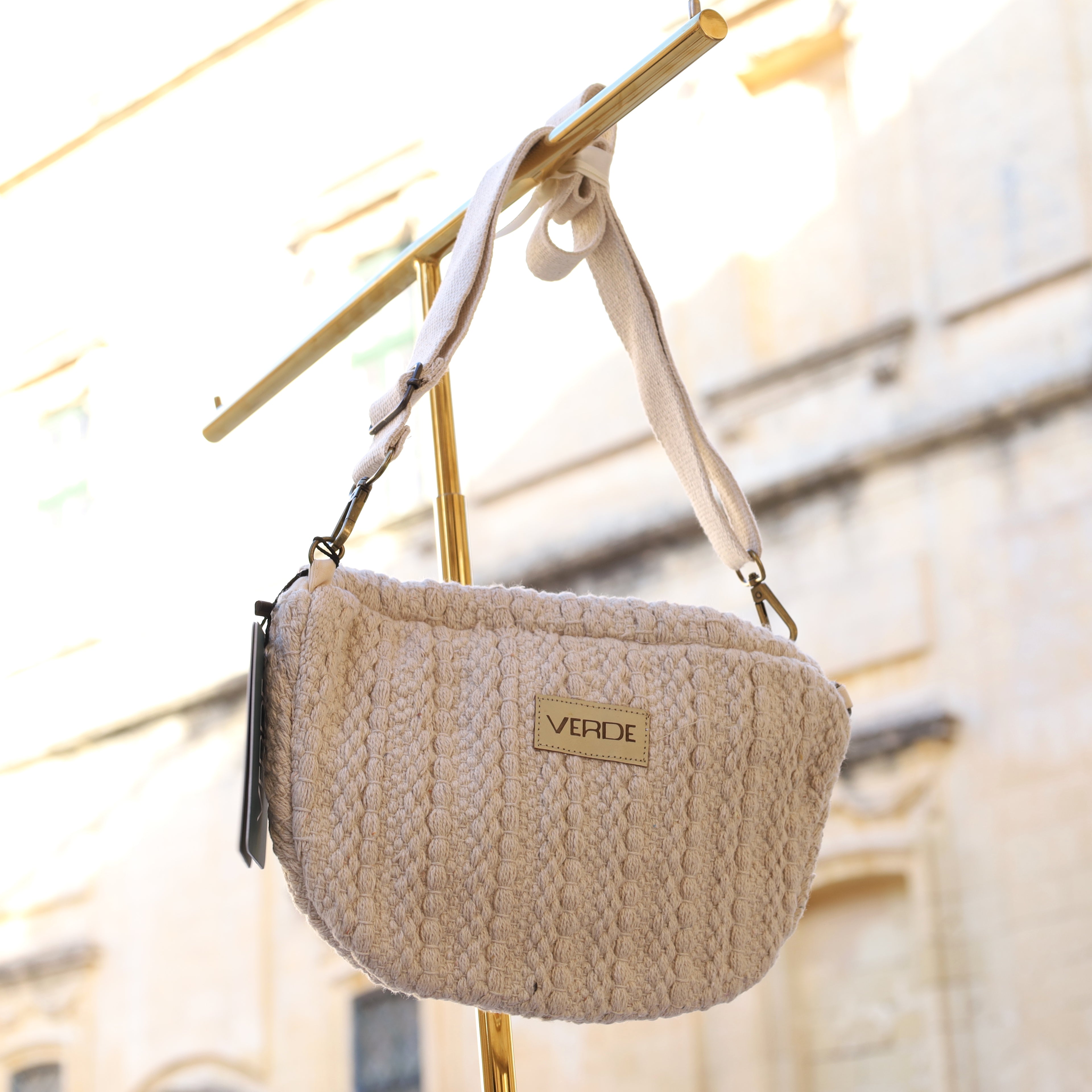 Velora Crossbody Bag – Crafted for Modern Looks & Easy Days