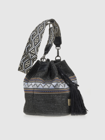 PNatural Weave Pouch Bag – Stylish & Durable for Everyday and Travel Use